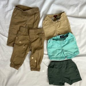 Boy pants 18mo, two long kaki pants and 3 shorts. Spots are from camera.